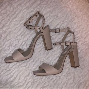 New Gianni Bini Studded Heels